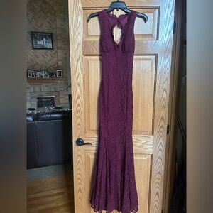 Juniors Morgan and Co maroon dress